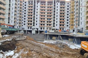  В Одессе проверят застройщика, вырывшего котлован под окнами пенсионерки
