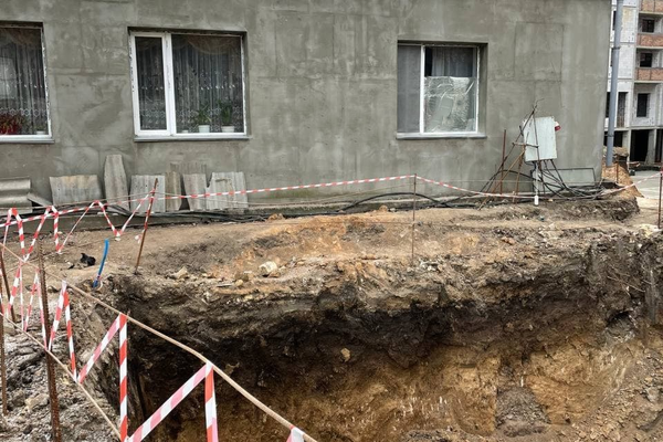  В Одессе проверят застройщика, вырывшего котлован под окнами пенсионерки