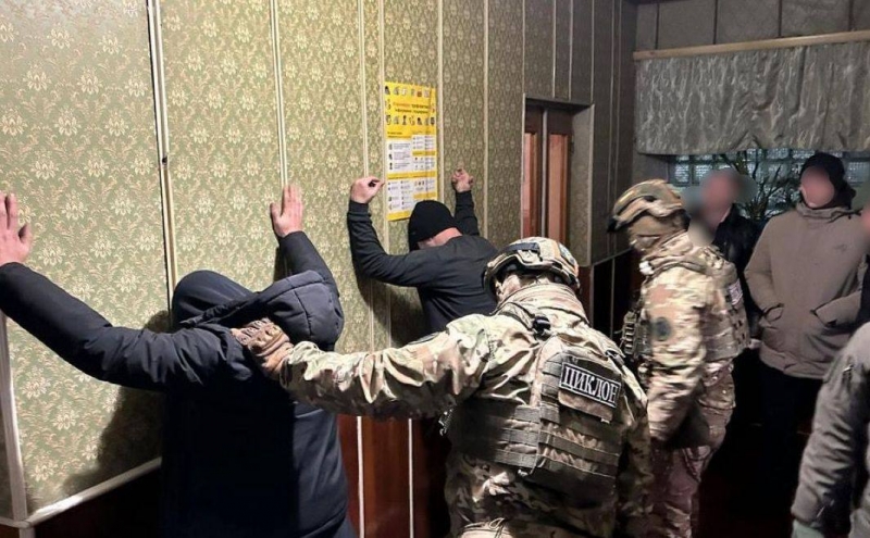 Постраждалих — десятки тисяч: близько 30 ув'язнених вінницької колонії брали участь у масштабній афері (фото)