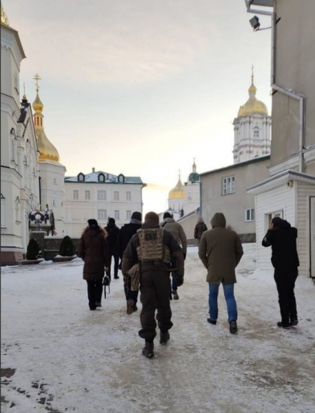 СБУ прийшла з обшуками в Почаївську лавру: що відомо