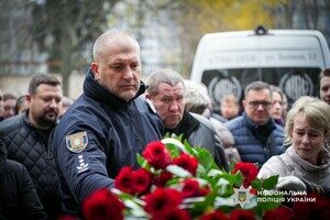 Погиб на востоке Украины: в Одессе простились с полицейским Николаем Яковенко