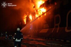 Дроново-баллистический удар по двум портам Одесчины: получило повреждения судно, есть пострадавший