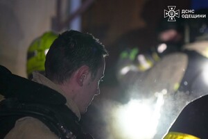 РФ нанесла удар по многоэтажке в Одесском районе: пострадал мужчина
