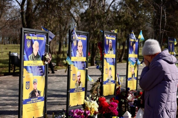 Память будет жить: на Аллее Героев в Одессе появились новые имена