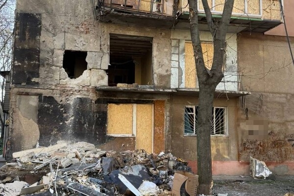 Ночной удар по жилому сектору Одессы: пострадали люди